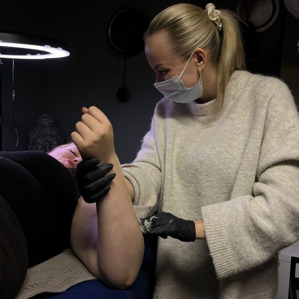 83d71d89-ce4c-4364-a4a3-2a4113ba8cc0 2