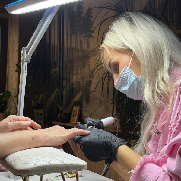 aa92bbef-e5a0-4767-8a5c-0b5553c39edd 2